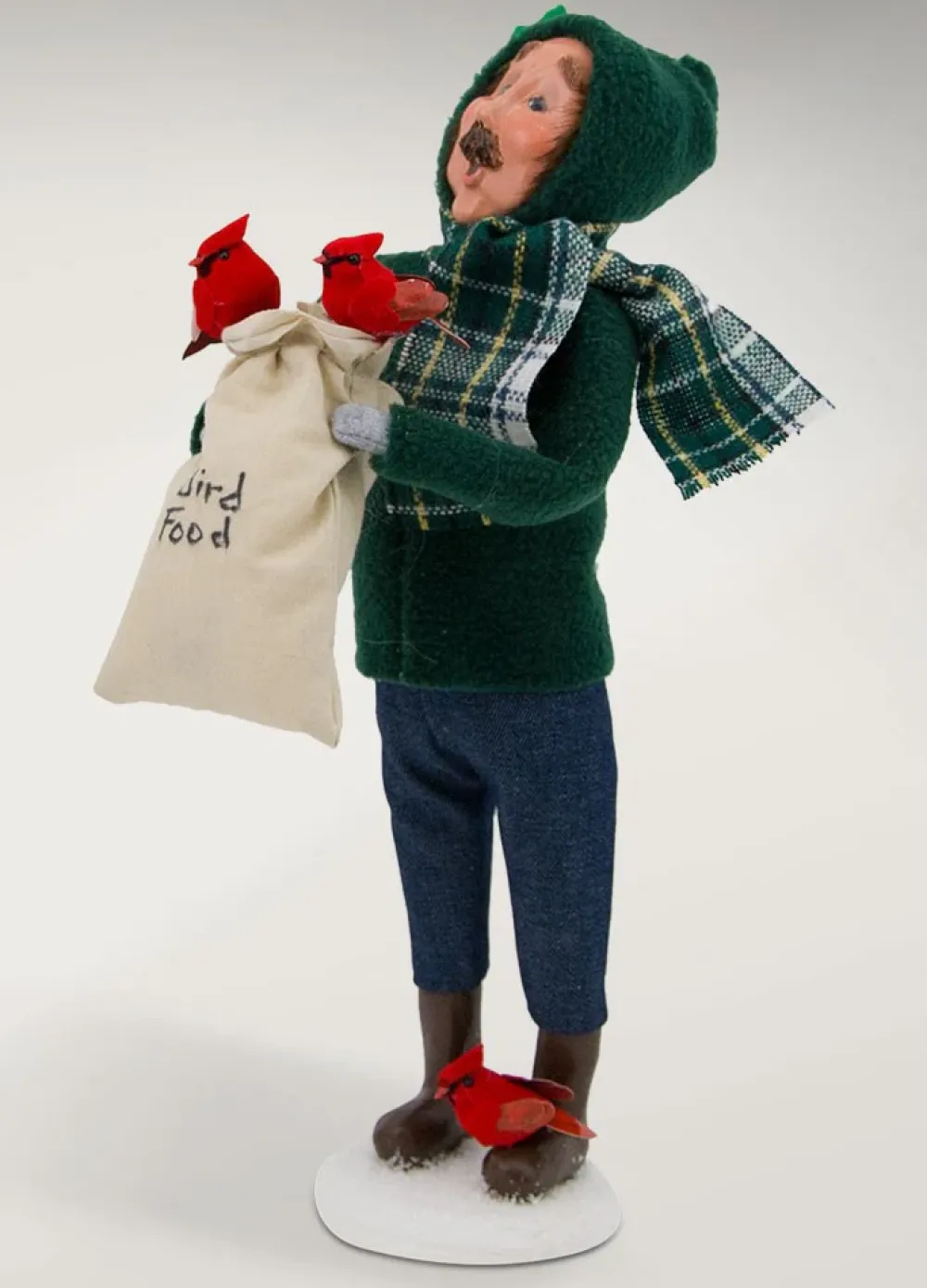 Byers Choice Family With Cardinals Man, , 111M^ Byers Choice