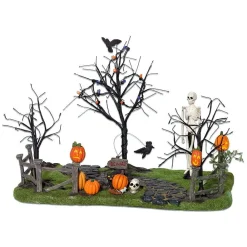 New Hv, Creepy Lighted Front Yard, 56.53242, Halloween Village Halloween Village