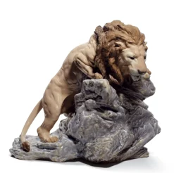 Fashion Lion Pouncing Speciality