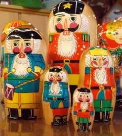 ALSH Nesting Nutcracker Dolls^ Nutcrackers/Smokers